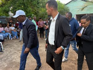 Apoyo a la comunidad de La Raqueta, Barahona. (Madres).