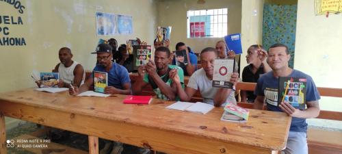 Donación de materiales educativos